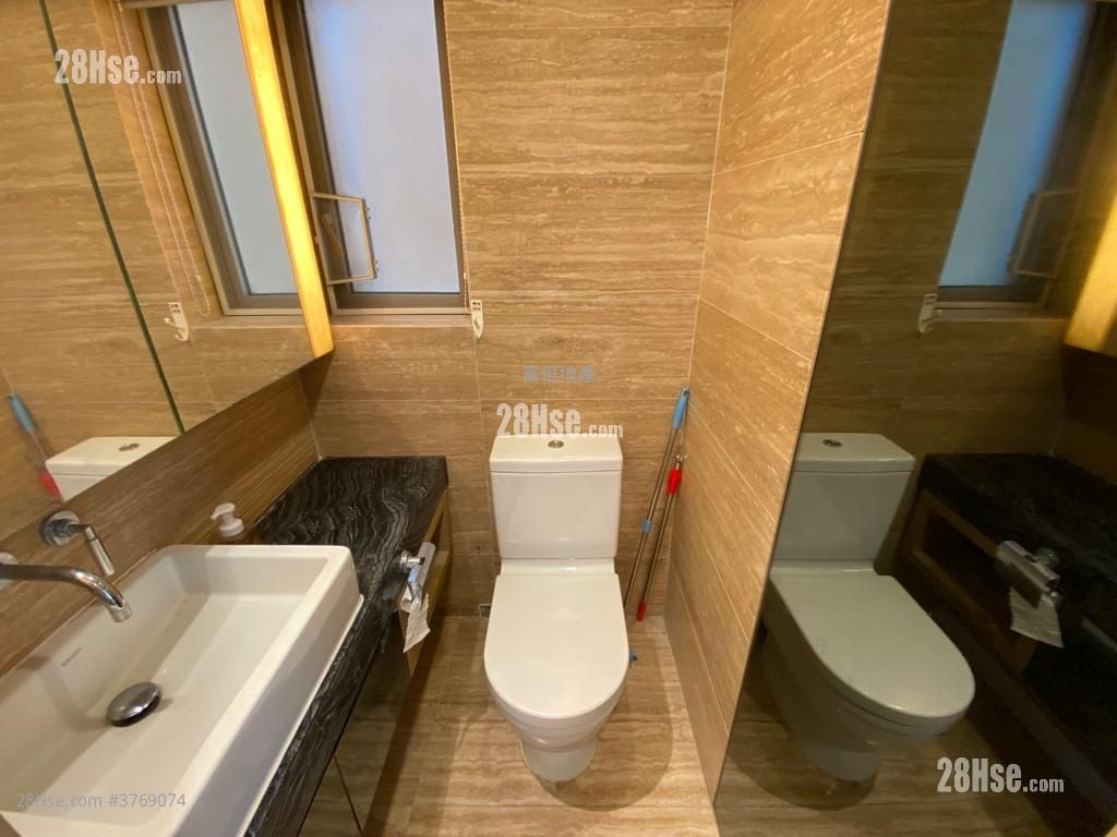 Harbour Place Sell 3 Bedrooms , 2 Bathrooms 590 ft²