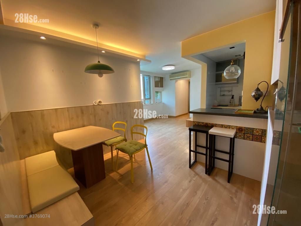 Harbour Place Sell 3 Bedrooms , 2 Bathrooms 590 ft²