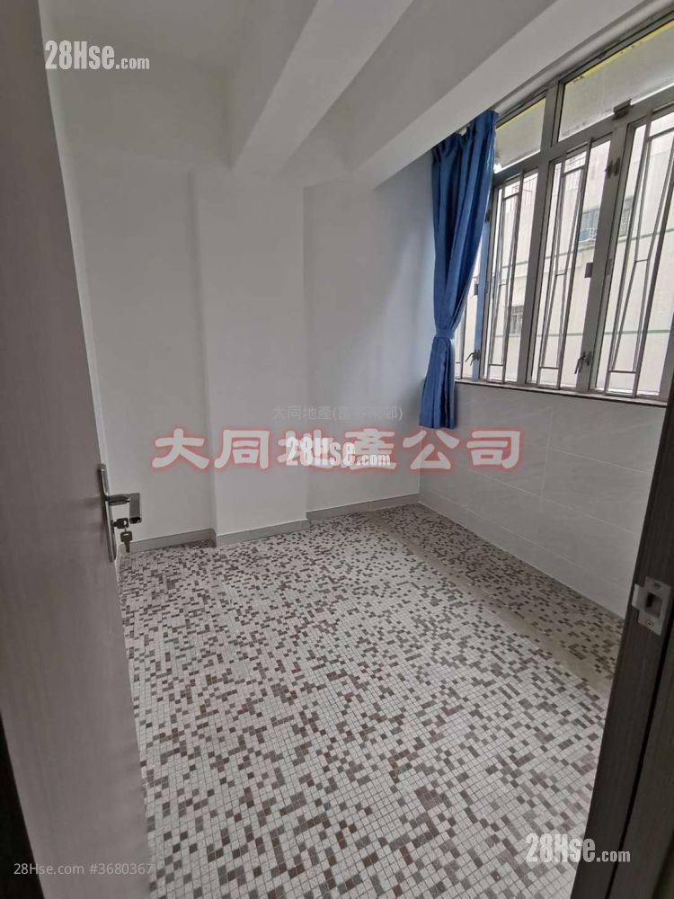 興旺大廈 租盤 3 房 594 平方呎