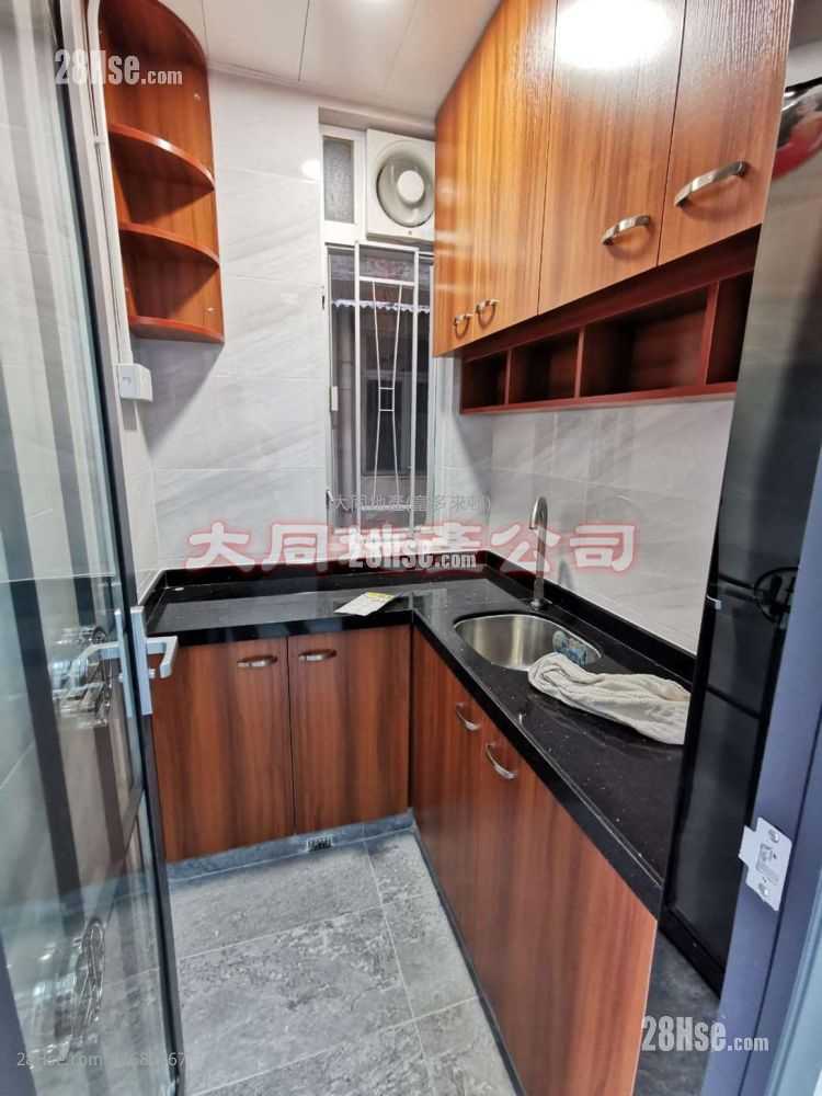 興旺大廈 租盤 3 房 594 平方呎