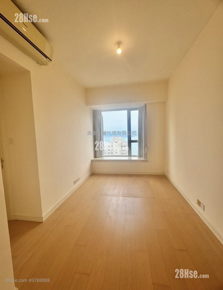 Lexington Hill Sell 3 Bedrooms , 2 Bathrooms 739 ft²