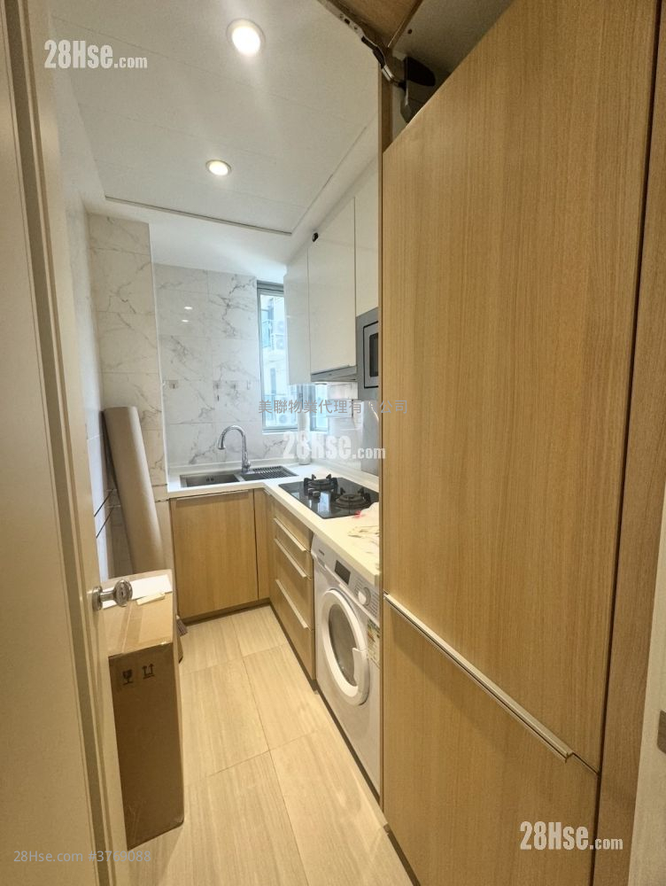 Lexington Hill Sell 3 Bedrooms , 2 Bathrooms 739 ft²