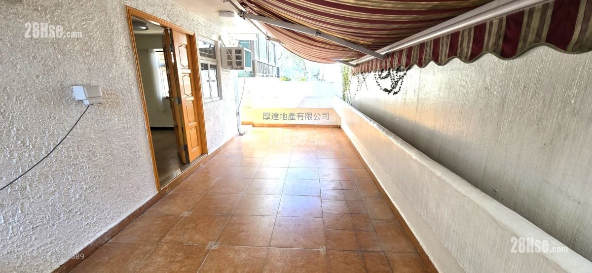 村屋 租盘 2 房 , 2 浴室 700 平方尺