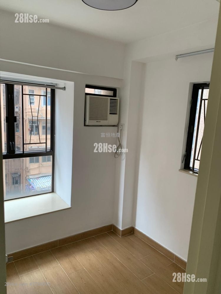 Po Wai Building Sell 2 Bedrooms , 1 Bathroom 262 ft²