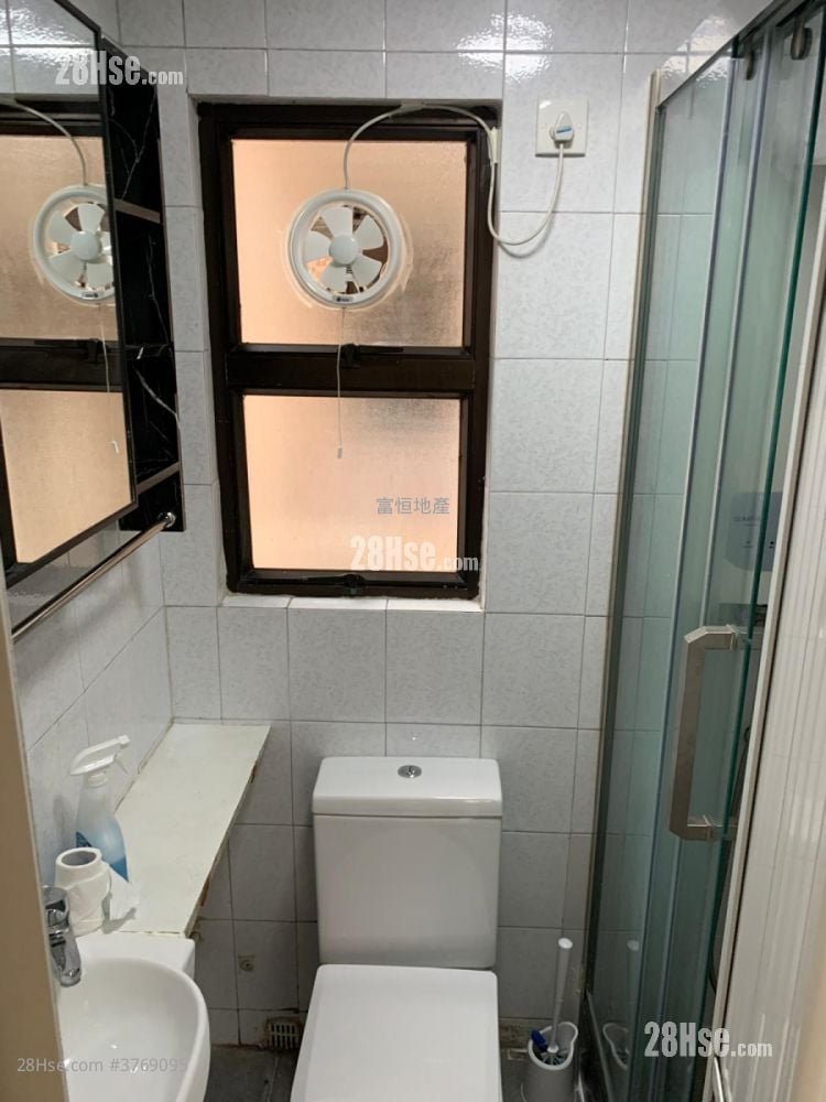 Po Wai Building Sell 2 Bedrooms , 1 Bathroom 262 ft²