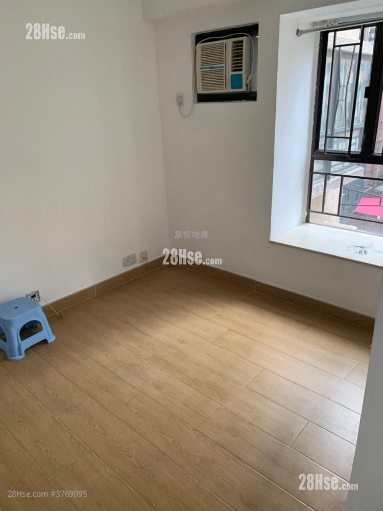 Po Wai Building Sell 2 Bedrooms , 1 Bathroom 262 ft²