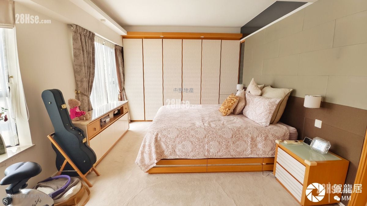 贺龙居 售盘 3 房 , 2 浴室 676 平方尺