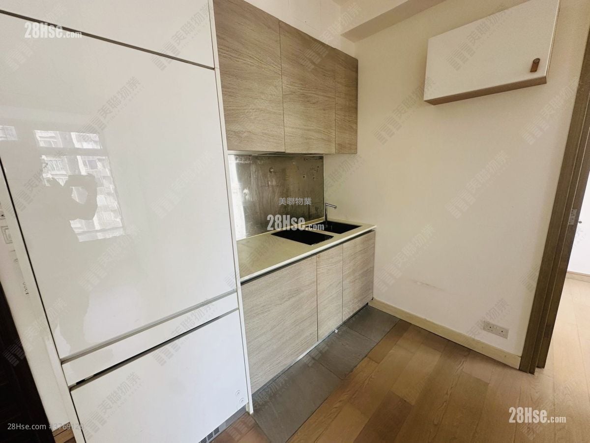 The Reach Sell 2 Bedrooms , 1 Bathroom 356 ft²