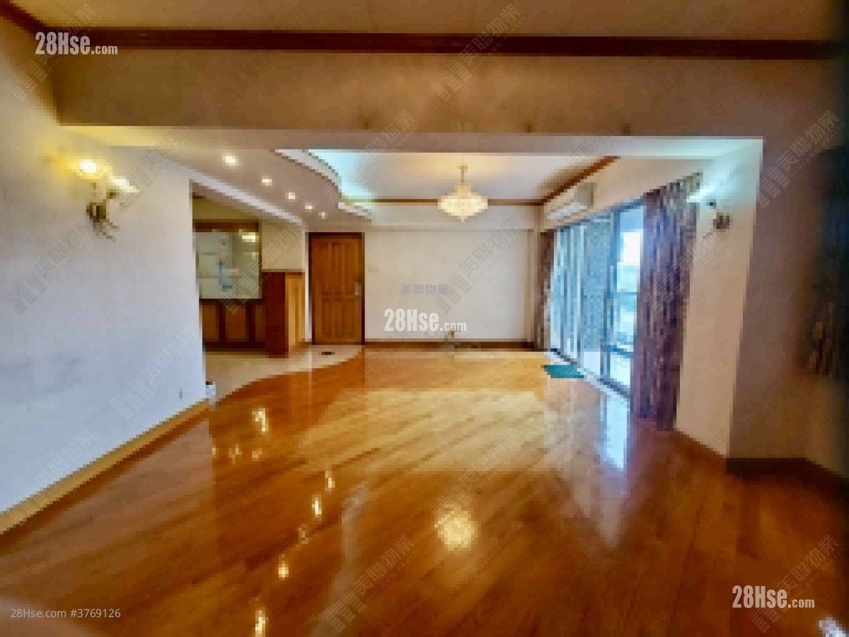 Devon Court Sell 1,270 ft²