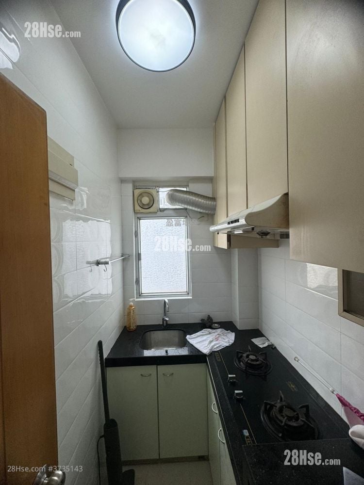 单幢楼房 租盘 2 房 , 1 浴室 400 平方尺