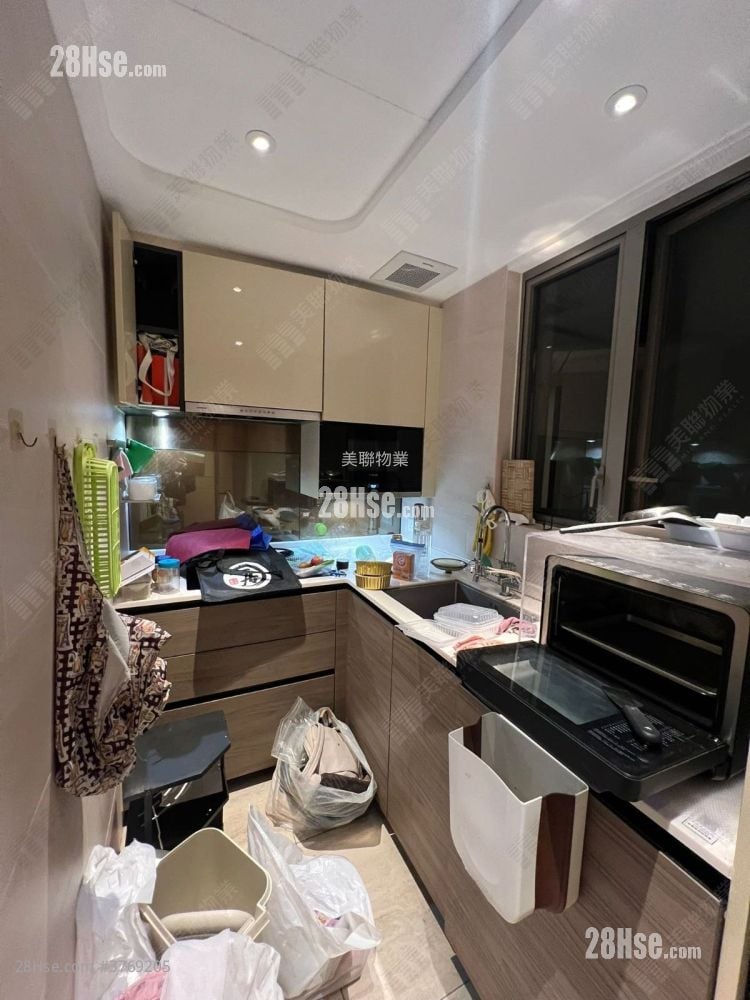 Grand Central Sell 2 Bedrooms 597 ft²