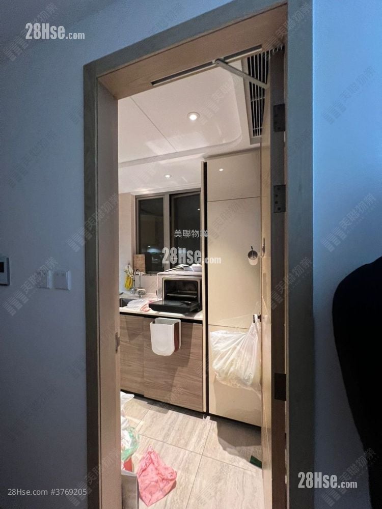 Grand Central Sell 2 Bedrooms 597 ft²