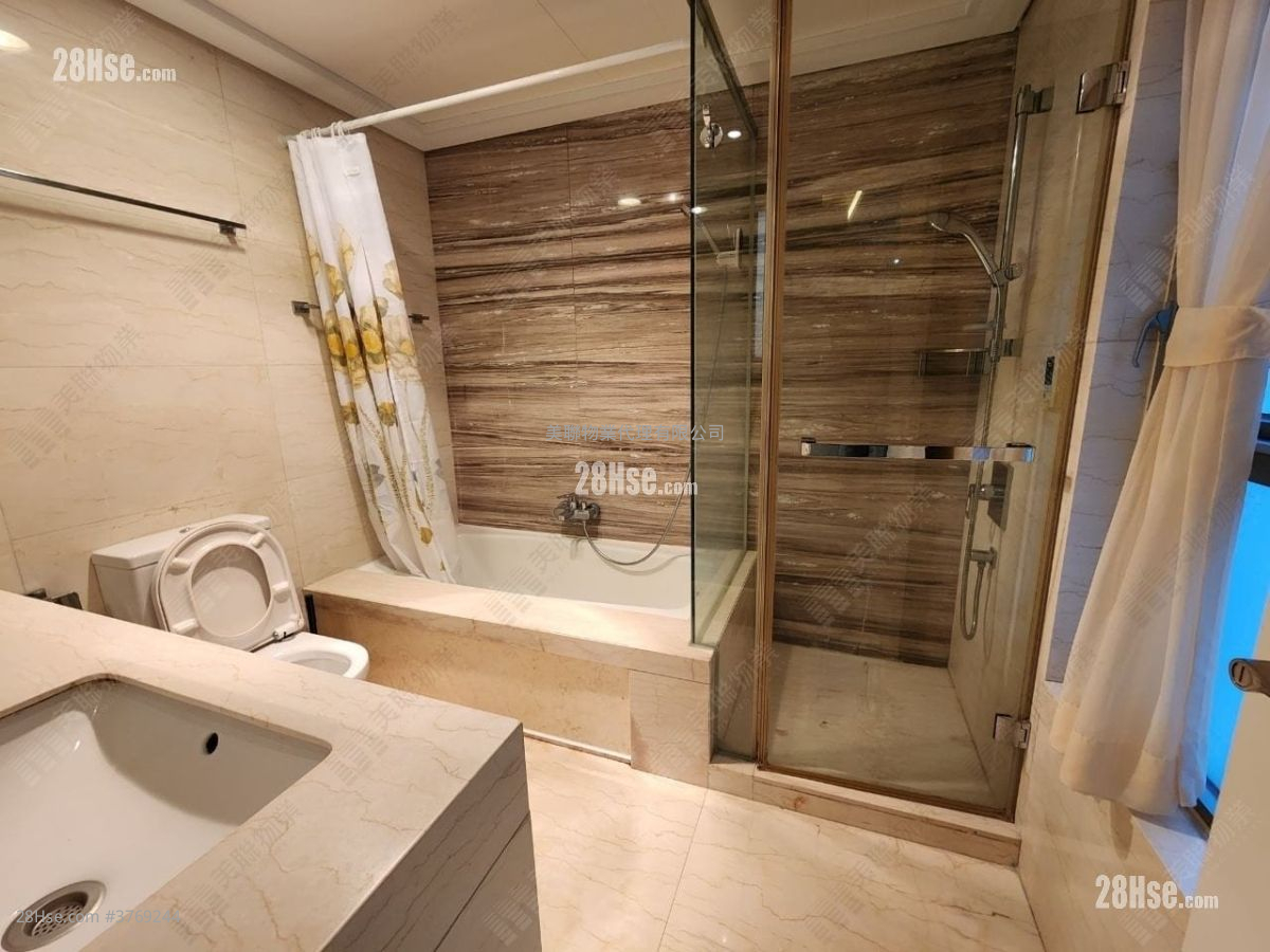 溱岸8号 售盘 4 房 1,250 平方尺