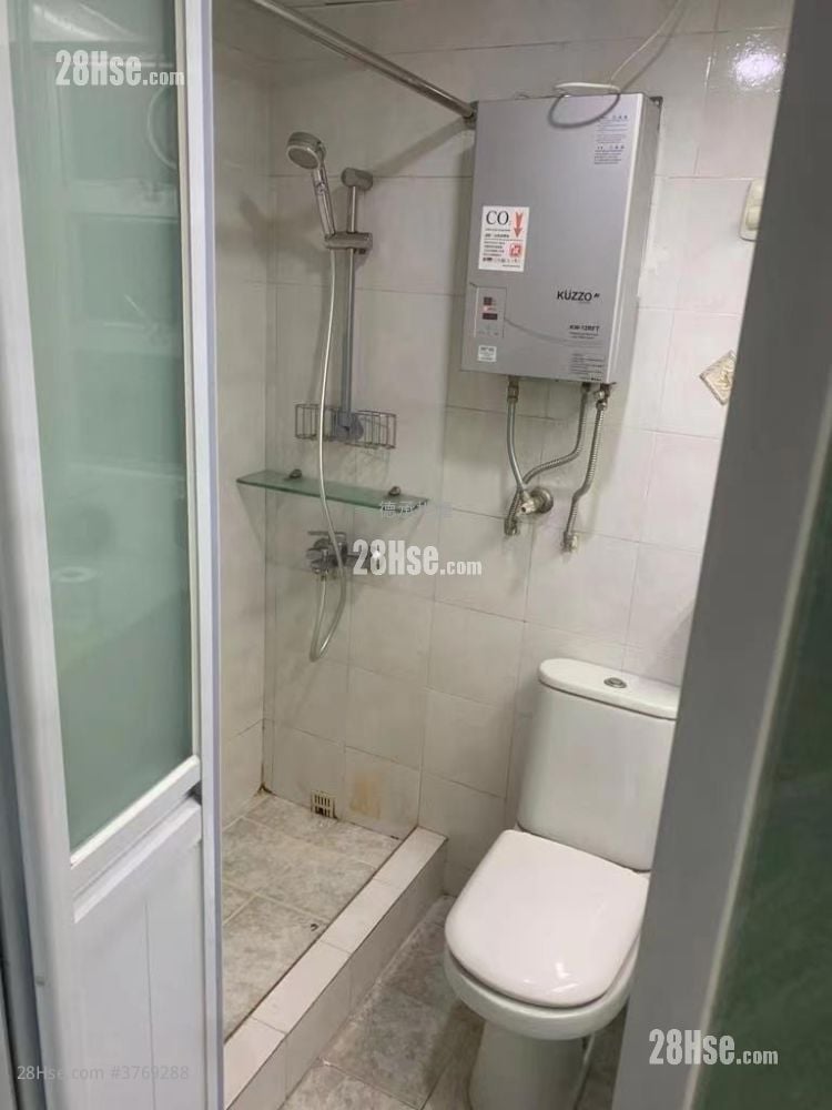 Sheungshui Town Center Sell 2 Bedrooms , 1 Bathroom 376 ft²