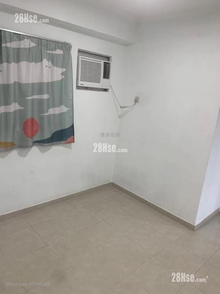 Sheungshui Town Center Sell 2 Bedrooms , 1 Bathroom 376 ft²