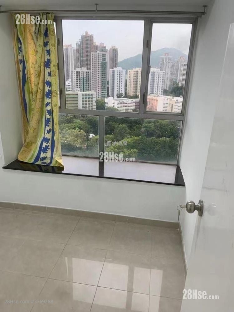 Sheungshui Town Center Sell 2 Bedrooms , 1 Bathroom 376 ft²