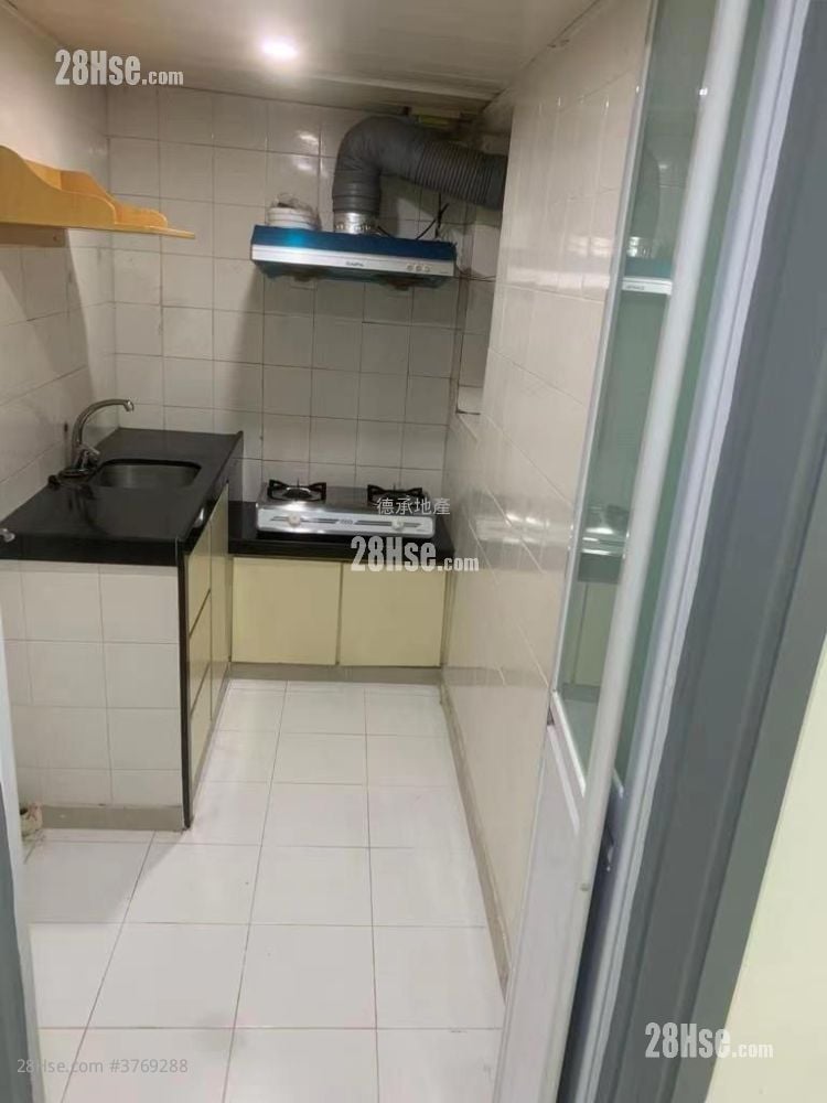 Sheungshui Town Center Sell 2 Bedrooms , 1 Bathroom 376 ft²