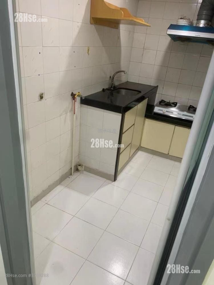 Sheungshui Town Center Sell 2 Bedrooms , 1 Bathroom 376 ft²