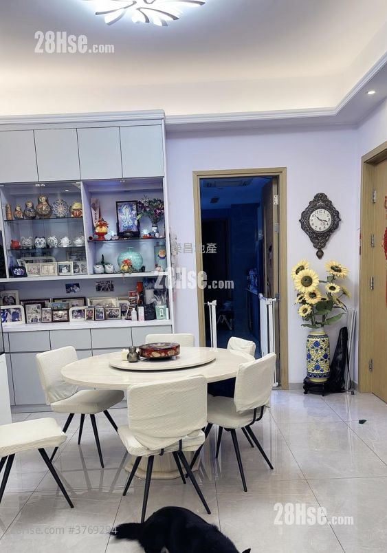 The Bloomsway Sell 4 Bedrooms , 3 Bathrooms 1,510 ft²