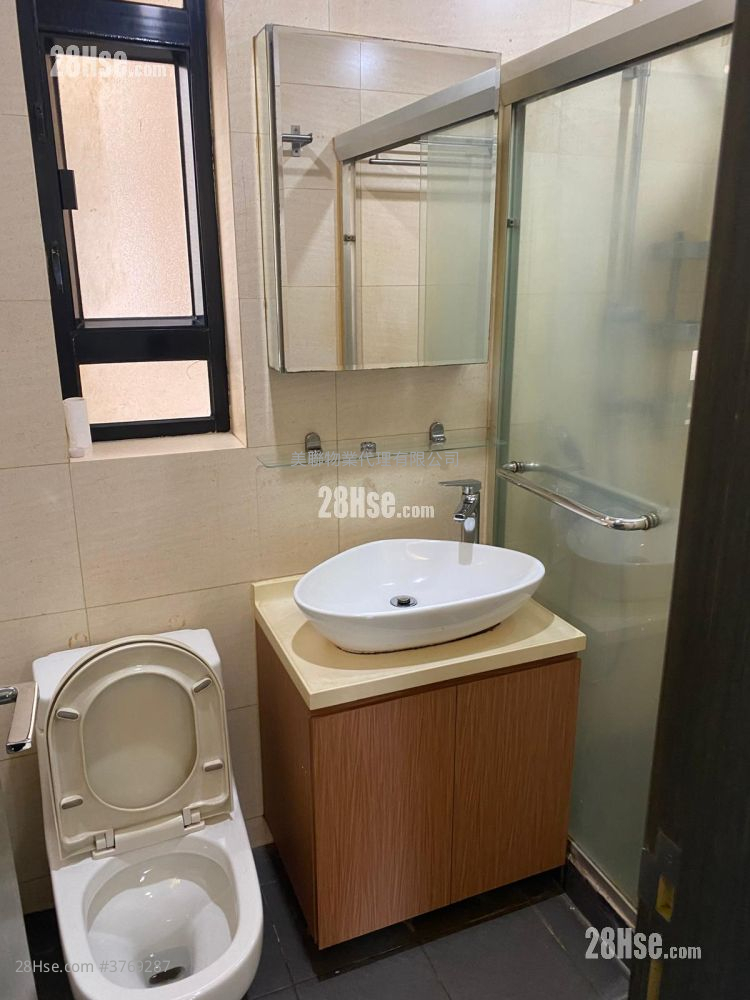 Jade Field Garden Sell 2 Bedrooms , 1 Bathroom 346 ft²