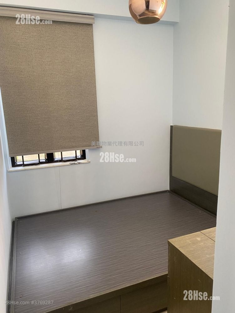 Jade Field Garden Sell 2 Bedrooms , 1 Bathroom 346 ft²