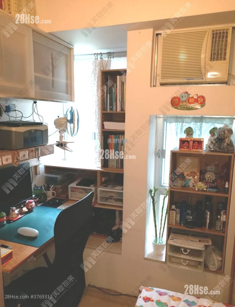 Sceneway Garden Sell 3 Bedrooms 614 ft²