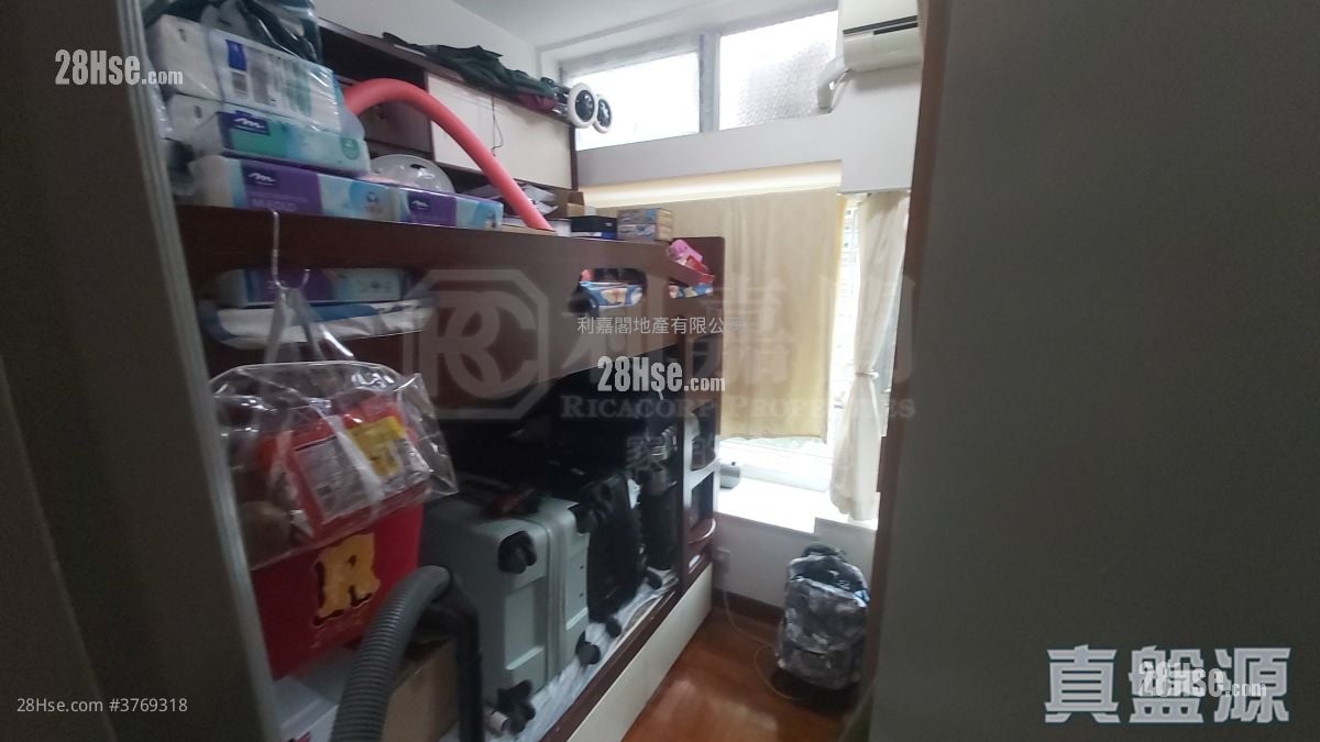 Belair Monte Sell 2 Bedrooms 427 ft²