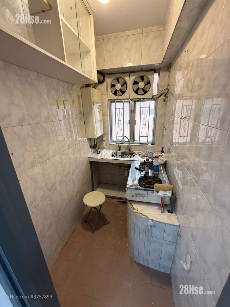 Chuen Fat Building Rental 2 Bedrooms , 1 Bathroom 287 ft²