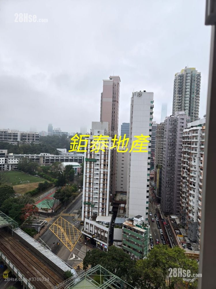 Sunfield Court Sell 3 Bedrooms , 1 Bathroom 652 ft²