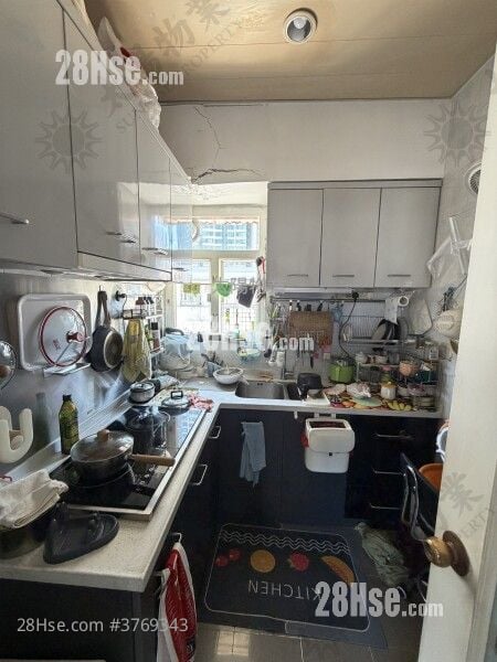 Hunghom Bay Centre Sell 2 Bedrooms 465 ft²