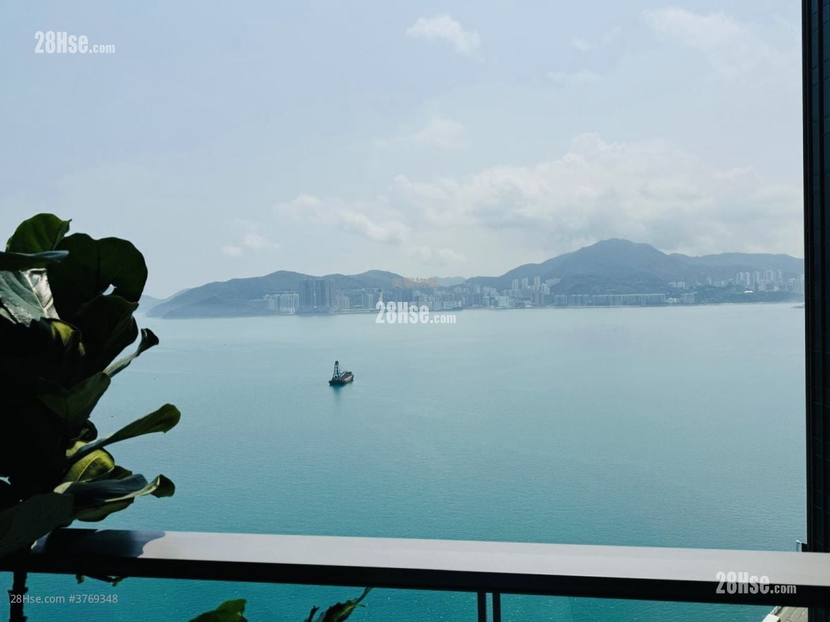 Sea To Sky Sell 4 Bedrooms 1,077 ft²