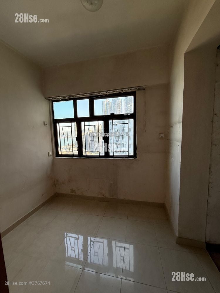 New Fortune House Sell 3 Bedrooms , 1 Bathroom 525 ft²