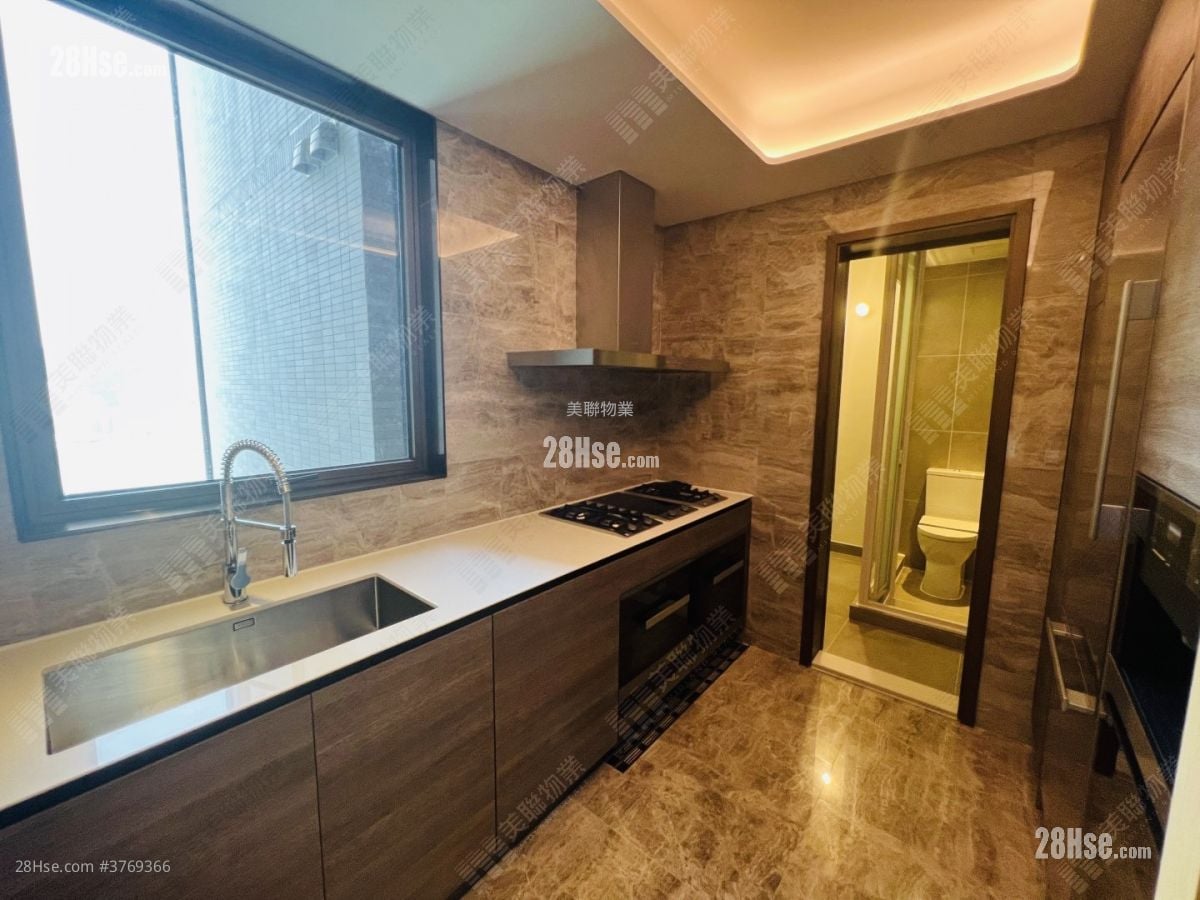 LP10 售盘 4 房 1,205 平方尺