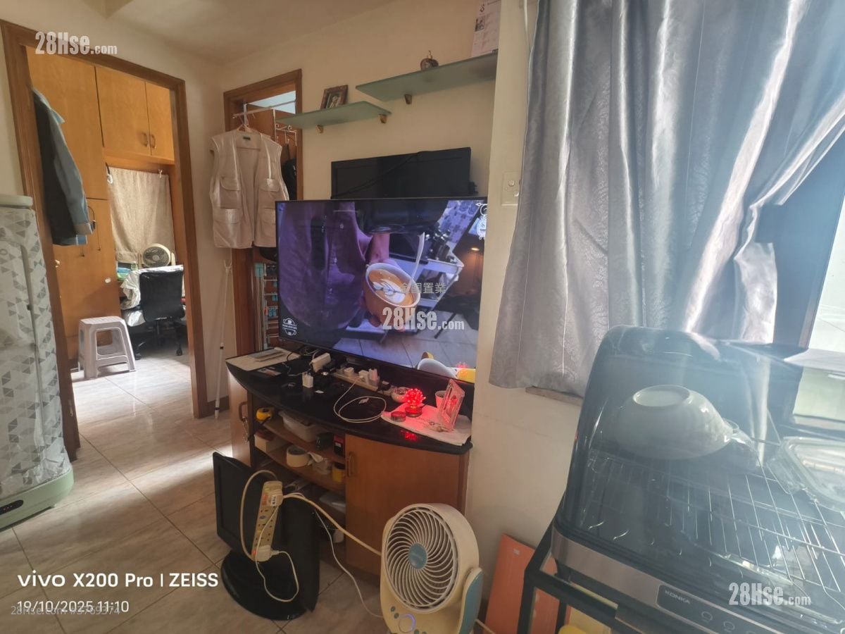 华晖大厦 售盘 2 房 , 1 浴室 322 平方尺