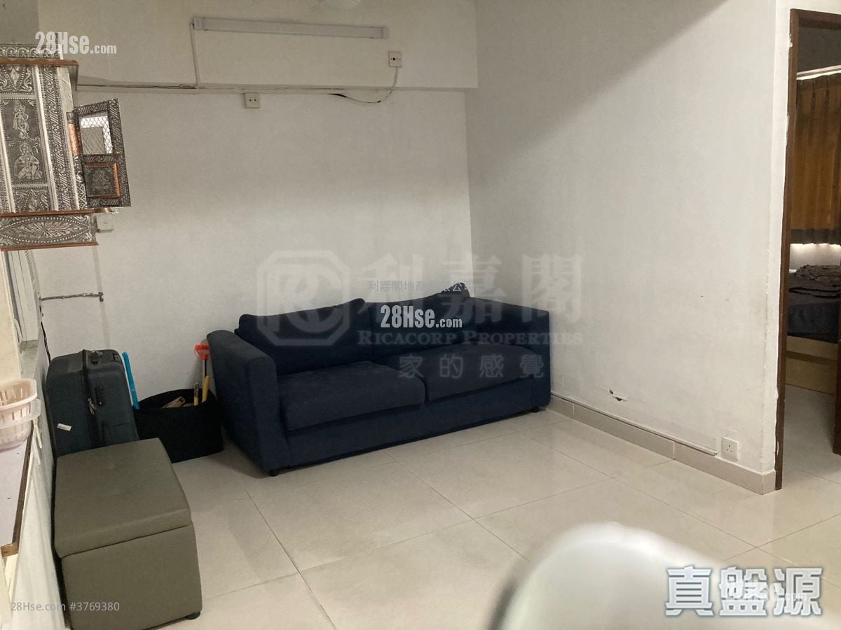 华晖大厦 售盘 1 房 , 1 浴室 350 平方尺