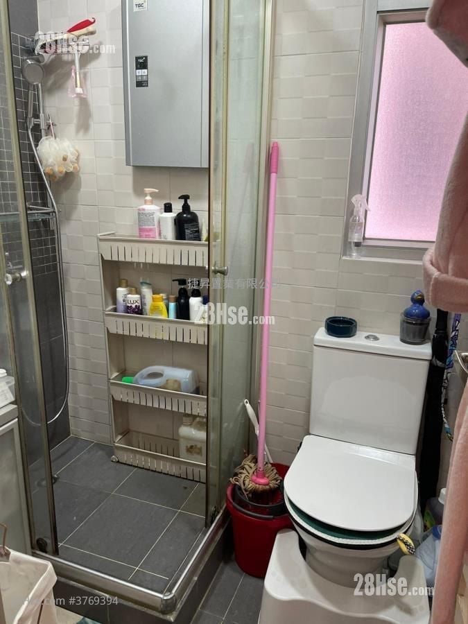 Hing Cheung Building Sell 2 Bedrooms , 1 Bathroom 308 ft²