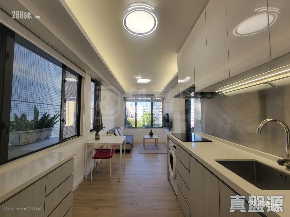 Yiu Pont House Sell 2 Bedrooms , 1 Bathroom 419 ft²