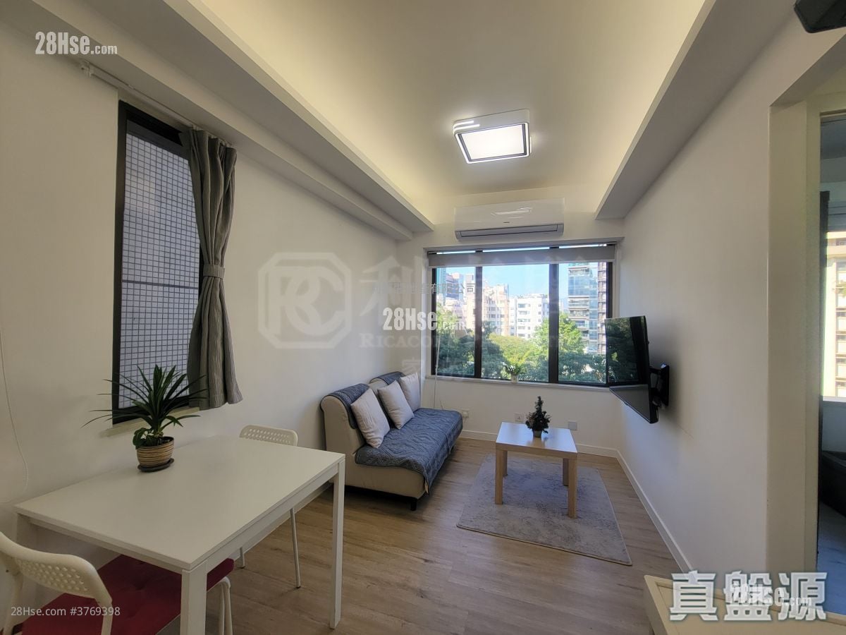 Yiu Pont House Sell 2 Bedrooms , 1 Bathroom 419 ft²