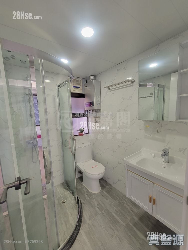 Yiu Pont House Sell 2 Bedrooms , 1 Bathroom 419 ft²