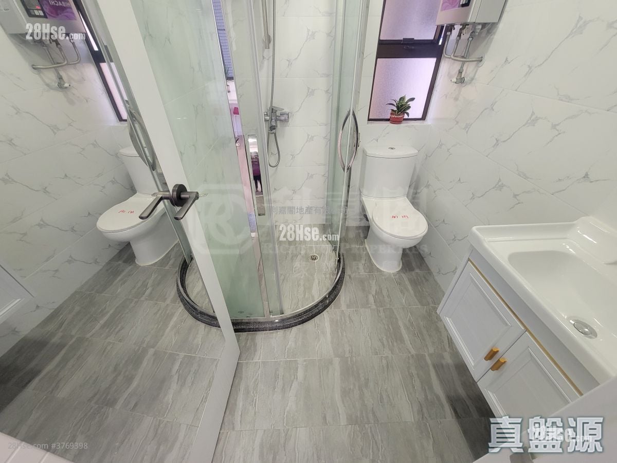 Yiu Pont House Sell 2 Bedrooms , 1 Bathroom 419 ft²