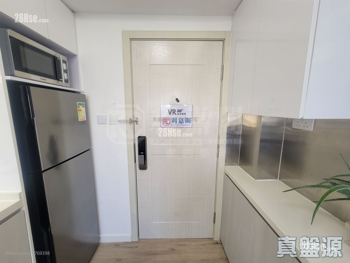 Yiu Pont House Sell 2 Bedrooms , 1 Bathroom 419 ft²