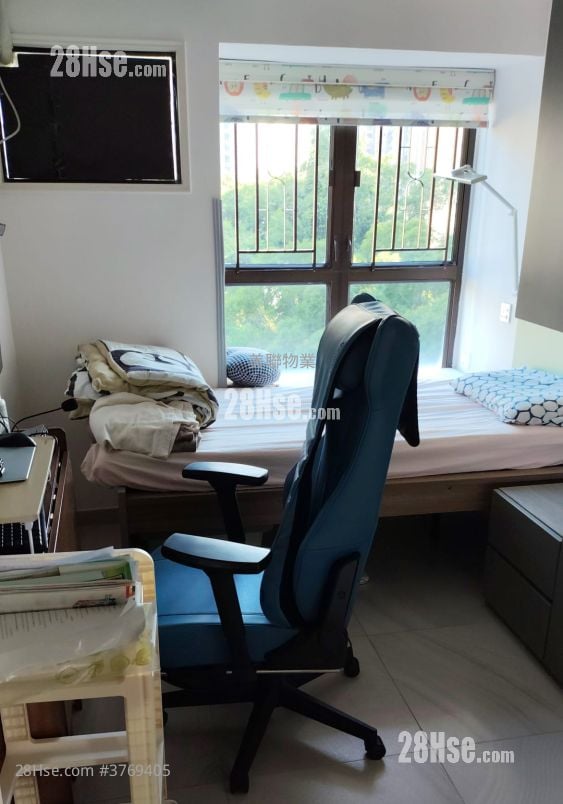 Parc Royale Sell 3 Bedrooms , 3 Bathrooms 942 ft²