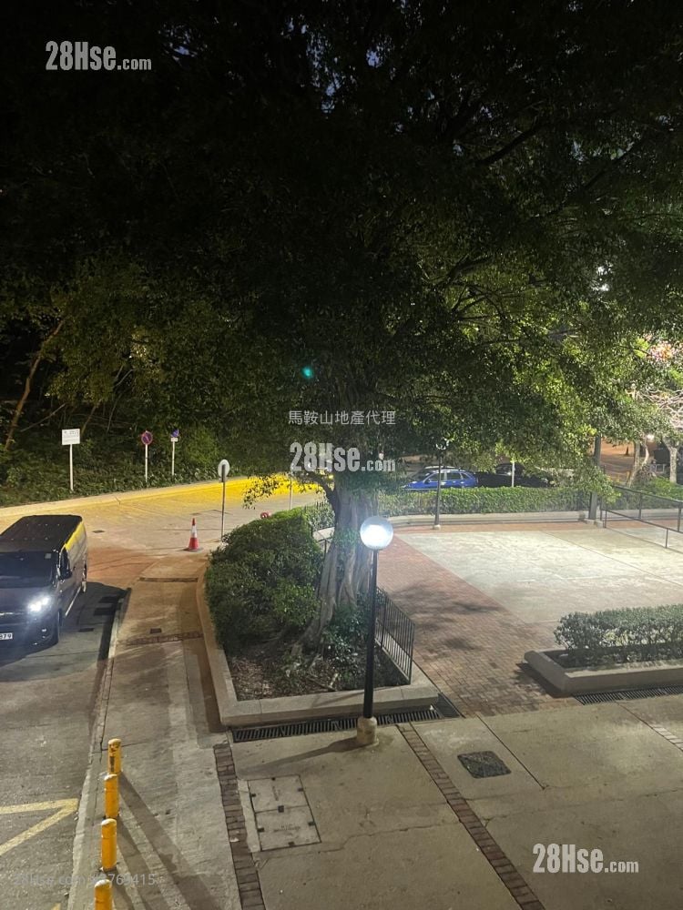 Kam Ying Court Sell 3 Bedrooms , 1 Bathroom 645 ft²