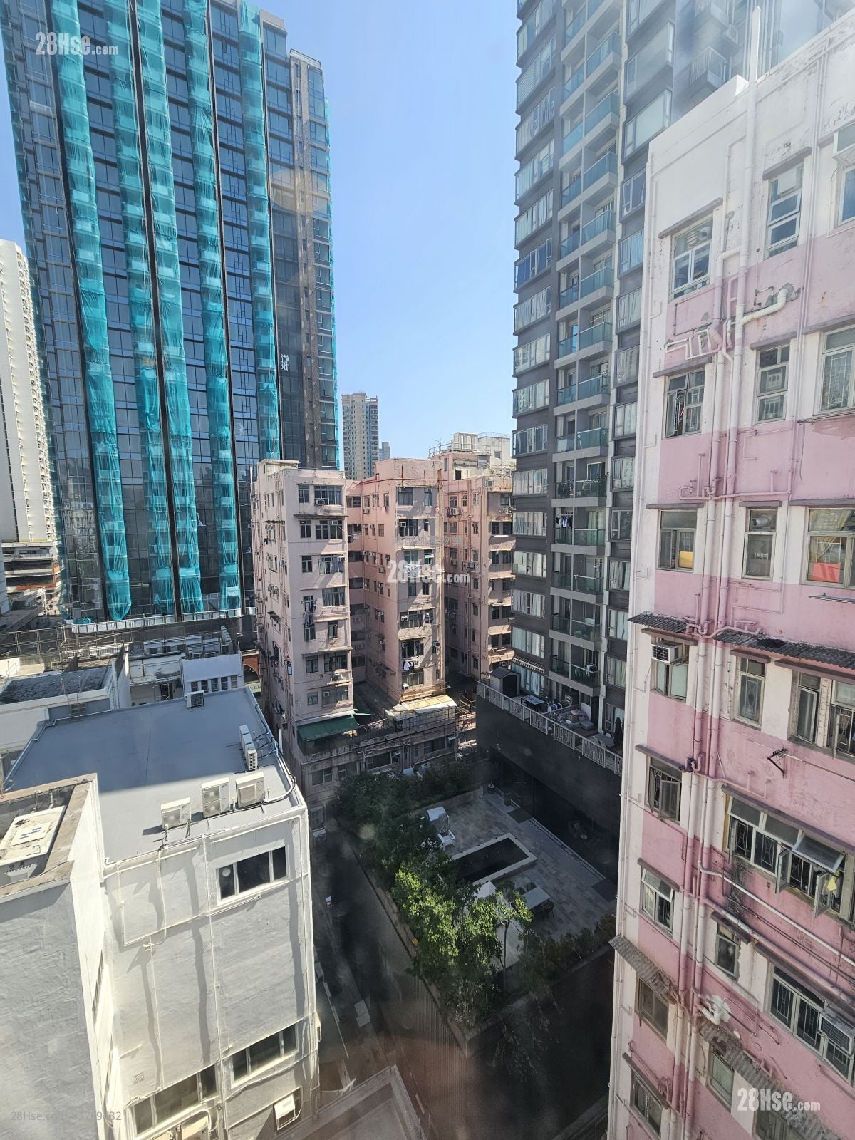 Berwick Court Sell 2 Bedrooms , 1 Bathroom 332 ft²