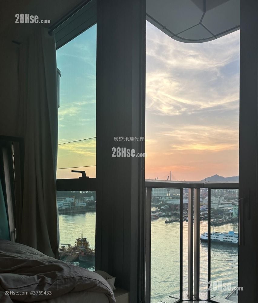 Grand Victoria Sell Studio , 1 Bathroom 277 ft²