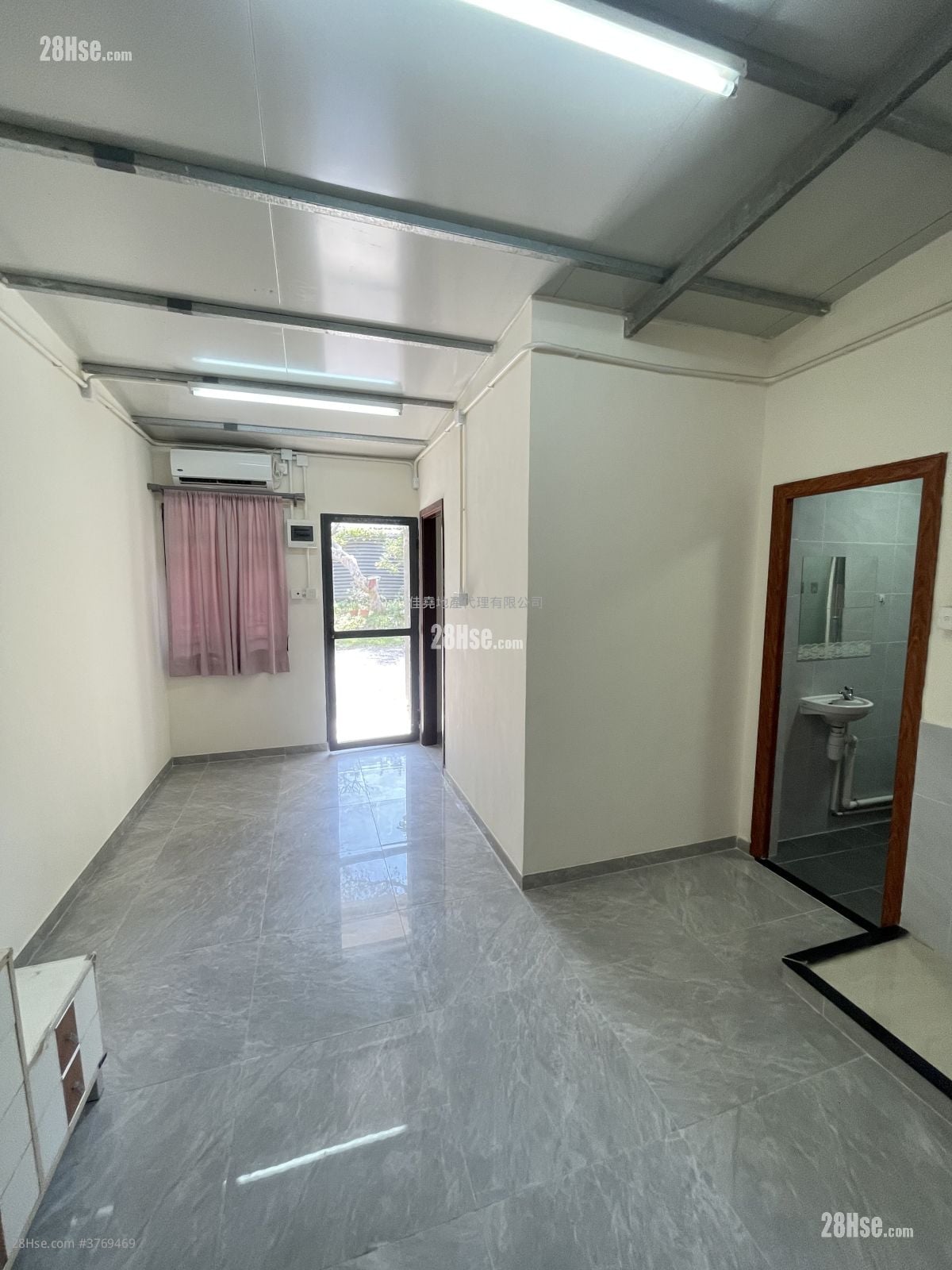 上水 租盘 1 房 , 1 浴室 400 平方尺