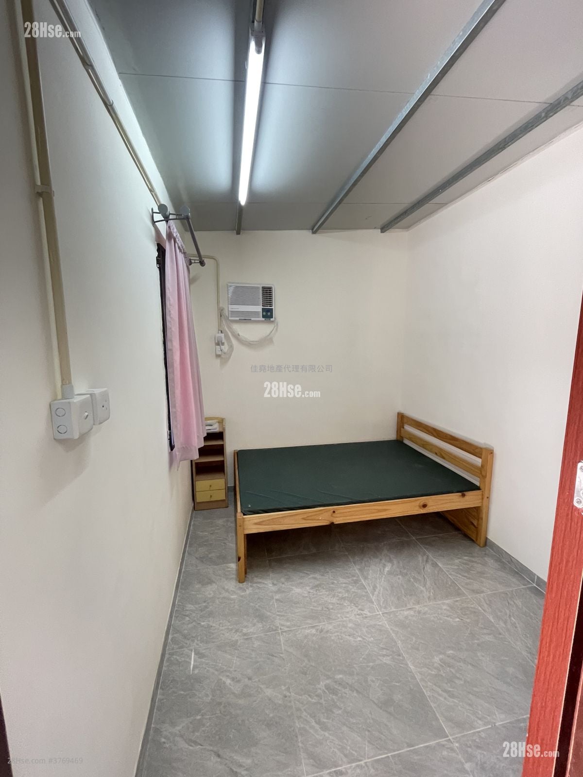 上水 租盘 1 房 , 1 浴室 400 平方尺