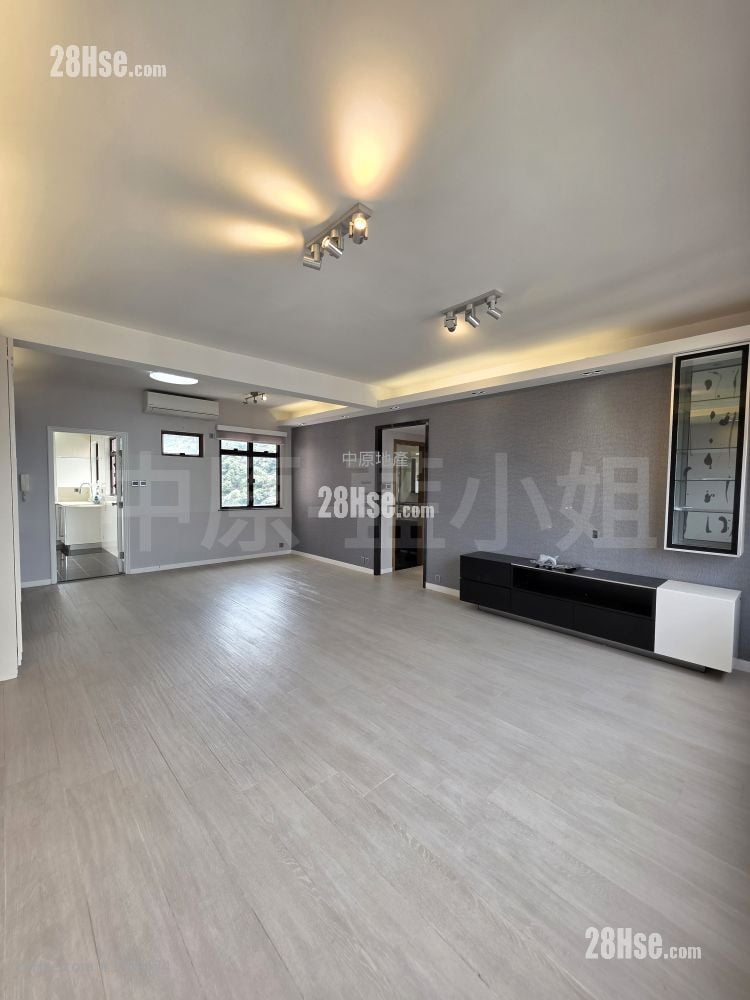 云景台 售盘 3 房 1,065 平方尺