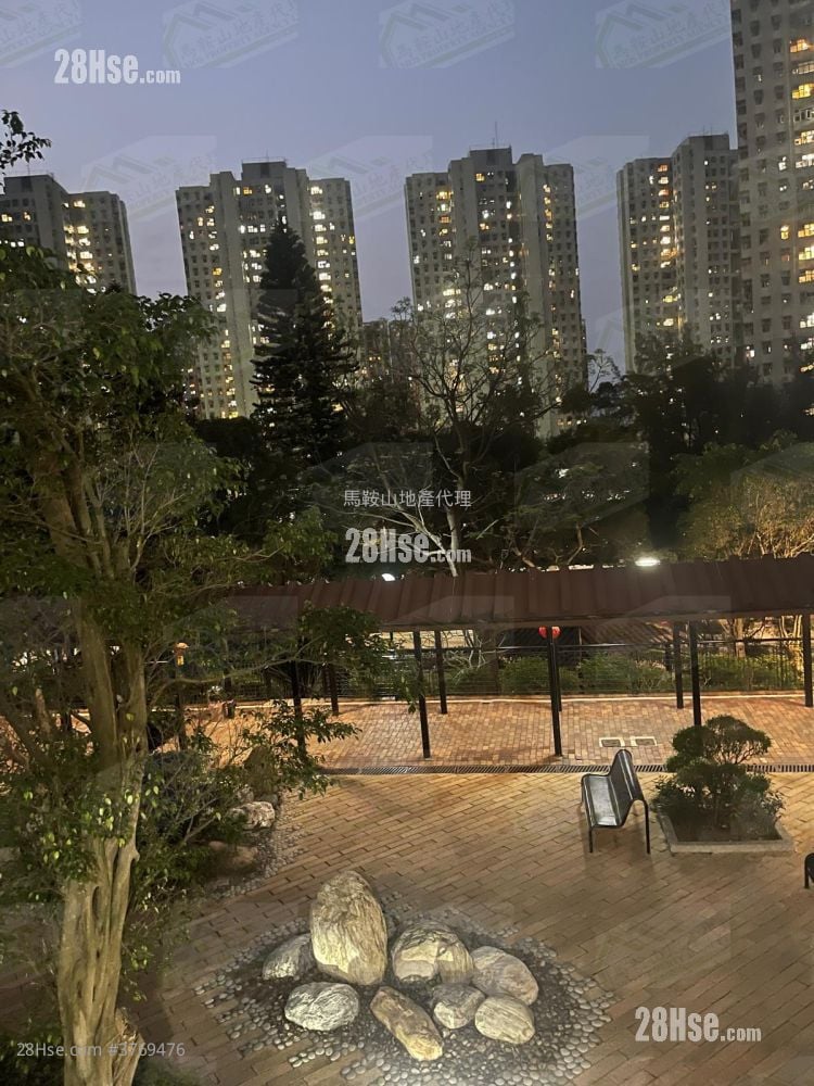 Kam Ying Court Sell 3 Bedrooms , 1 Bathroom 645 ft²