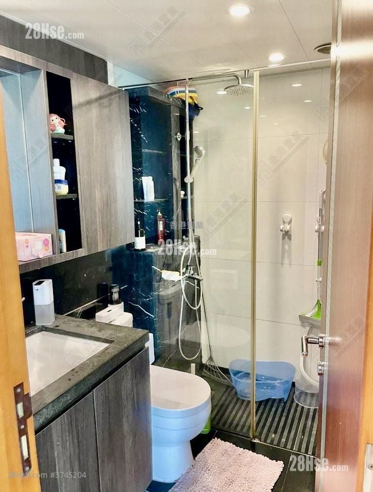 君临天下 售盘 2 房 , 1 浴室 1,049 平方尺